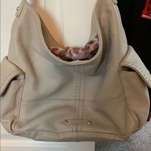 B. Makowsky cream colored purse